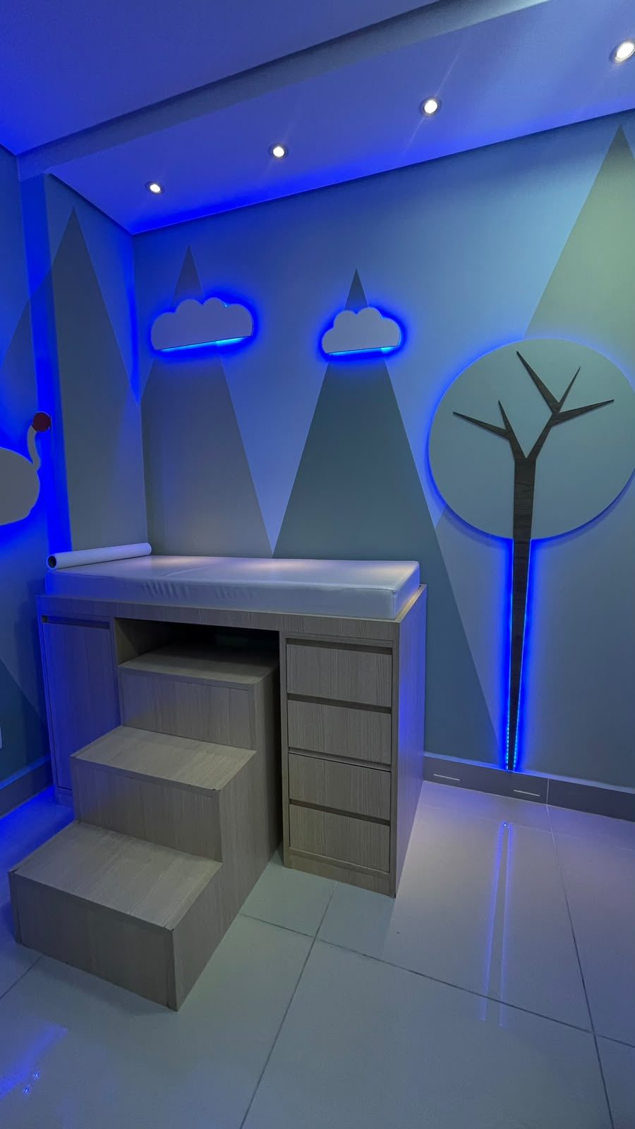 Espaço fraldário decorado